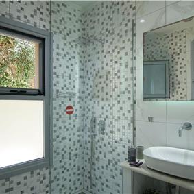 3 bedroom villa with pool & sea views, Agios Mathaios, sleeps 6